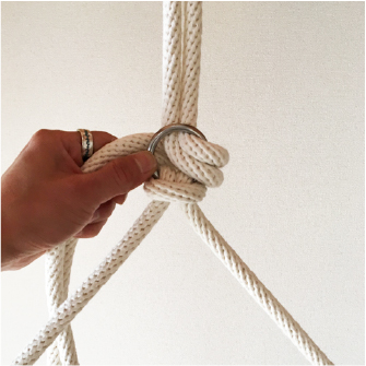 【step09】ロープをリングの周りをぐるっと巻く。