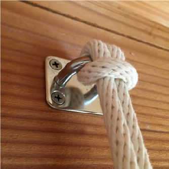 ハンモックとの接続にはロープを使います。